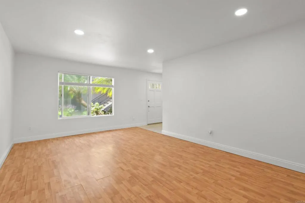https://cdn.realtyfeed.com/cdn/127/306483816/0132f467d82dad94c15efb4da3bb9ef1.webp