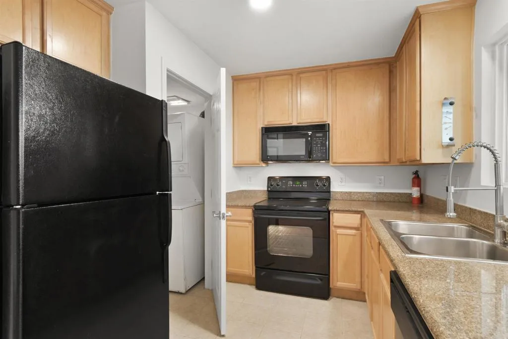 https://cdn.realtyfeed.com/cdn/127/306483816/2d4d0a26943cc3ab19bf53c193b3940d.webp