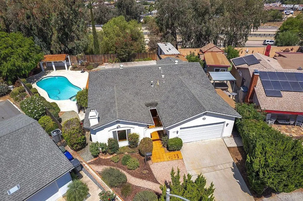 https://cdn.realtyfeed.com/cdn/127/306483925/2f8842a0eb31becb7ad777f83f243f5d.webp