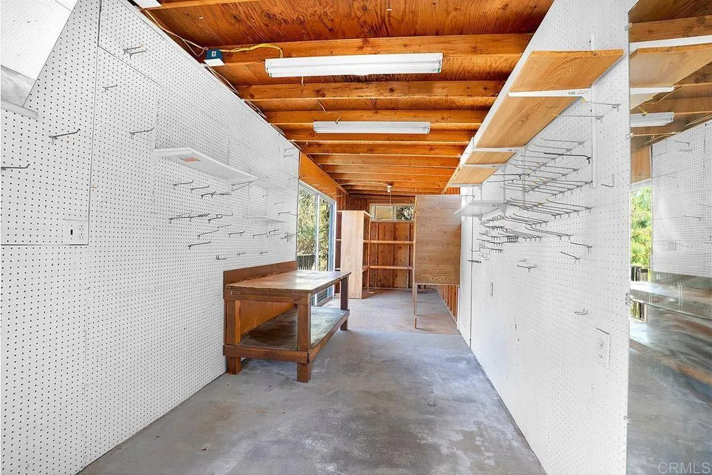 https://cdn.realtyfeed.com/cdn/127/306483925/cb6fbbc00177f3dfd1d1873a6197cce8.webp