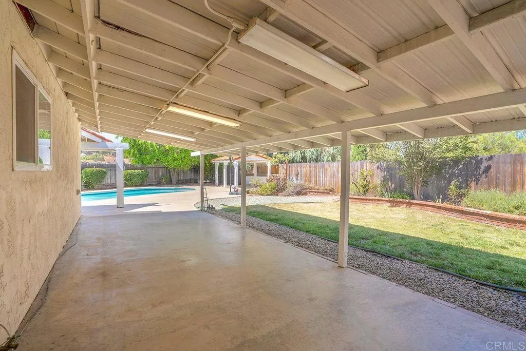 https://cdn.realtyfeed.com/cdn/127/306483925/f155e31c2d114643cdc5d2a4759d3d60.webp
