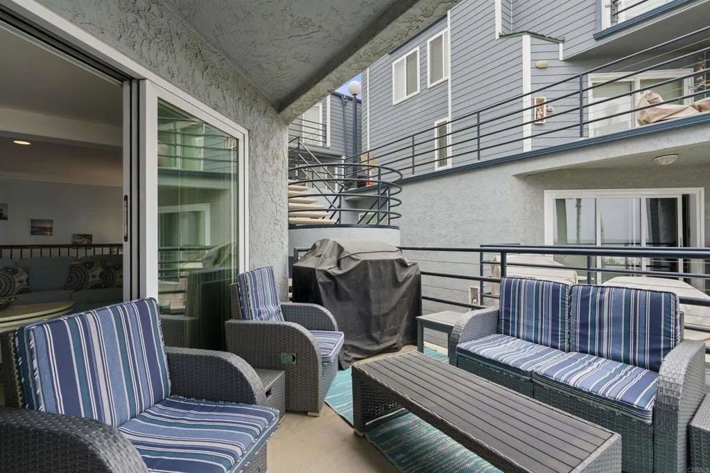 https://cdn.realtyfeed.com/cdn/127/306484211/93924874a32030680649f88e8a884e70.webp