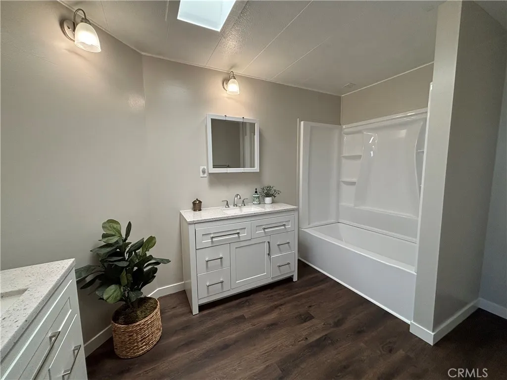 https://cdn.realtyfeed.com/cdn/127/306484279/19df2bc7ec3b93e4560d59e0fef355c0.webp
