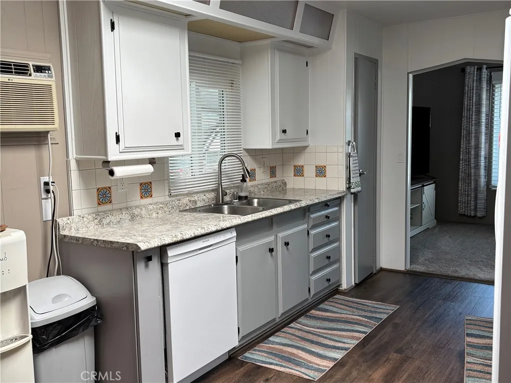 https://cdn.realtyfeed.com/cdn/127/306484279/936e470572e03efc1bd389ca584f405e.webp