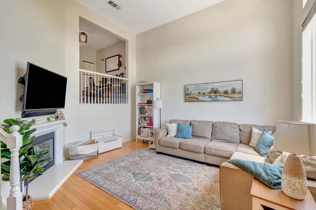 https://cdn.realtyfeed.com/cdn/127/306484398/076f4184724f3083607b2ebda71c0873.webp