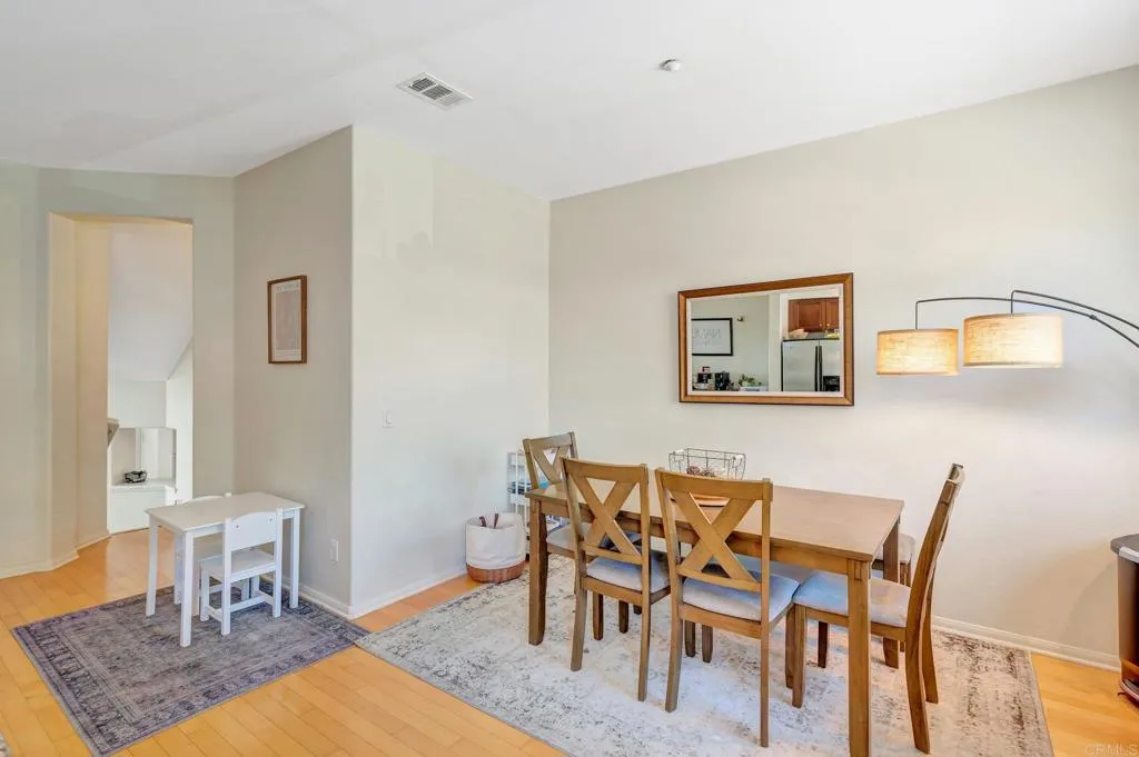 https://cdn.realtyfeed.com/cdn/127/306484398/f13d8eb586b7b7364515a106bb6b530b.webp