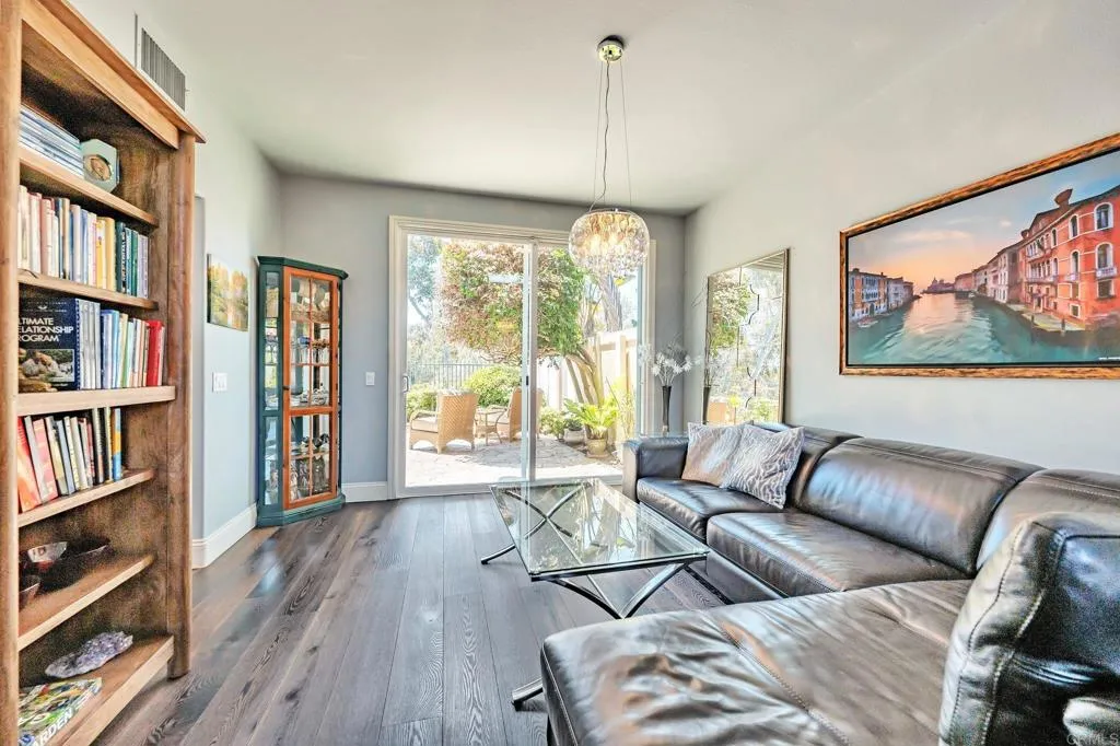 Photo #6: NDP2506609 Listing 