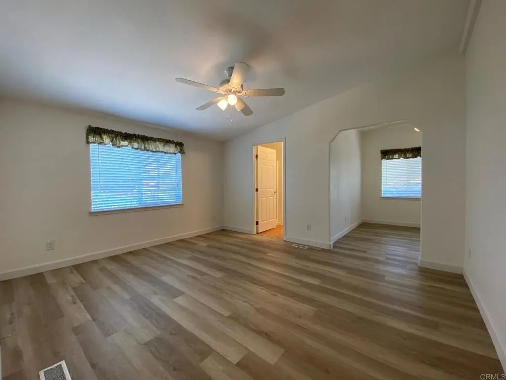 https://cdn.realtyfeed.com/cdn/127/306484527/049540418b498b446478f46a68245687.webp