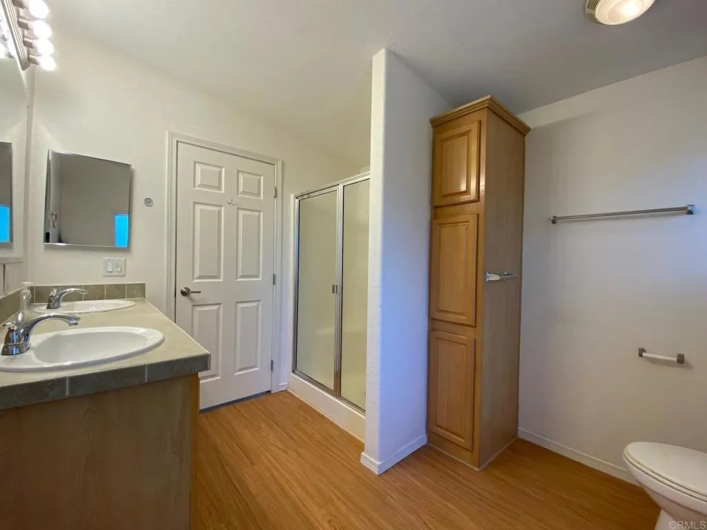 https://cdn.realtyfeed.com/cdn/127/306484527/0813fba88d3f7dc3526f811152c0e733.webp