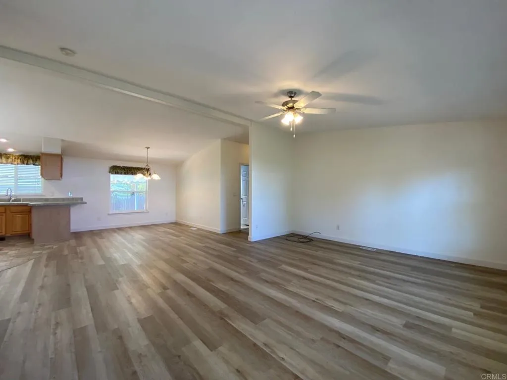 https://cdn.realtyfeed.com/cdn/127/306484527/09e052b659ba0b82ca83972ed51f42d5.webp