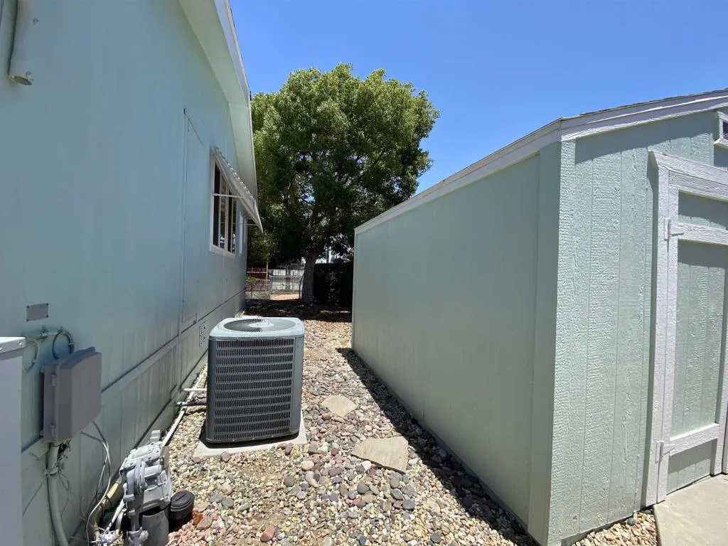 https://cdn.realtyfeed.com/cdn/127/306484527/193cf3d3fc4def907ea95f16ac808f10.webp