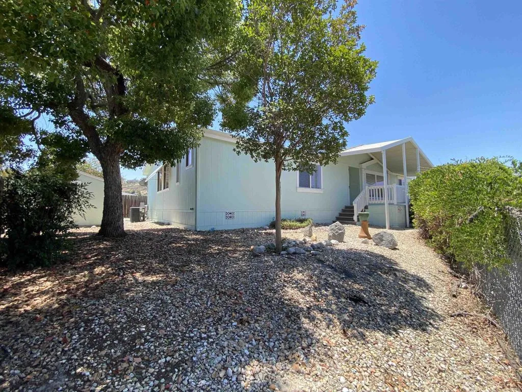 https://cdn.realtyfeed.com/cdn/127/306484527/1a7bc279cb3c4d2c4d5a8d5f17244fc9.webp