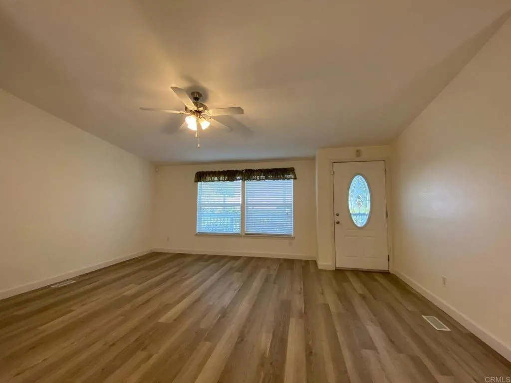 https://cdn.realtyfeed.com/cdn/127/306484527/24c2de0589bc664c3c254b82a2fb847f.webp