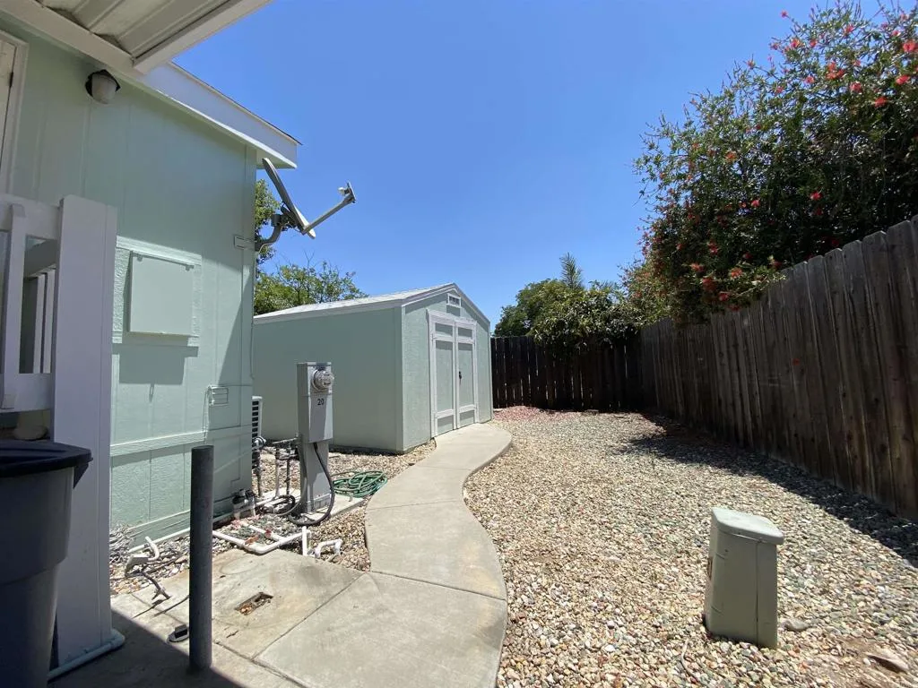 https://cdn.realtyfeed.com/cdn/127/306484527/e745c714778d98d089d602855b26105c.webp