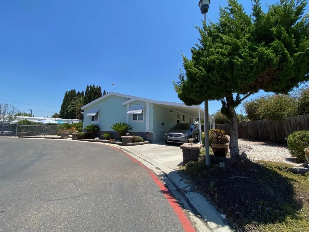 https://cdn.realtyfeed.com/cdn/127/306484527/f460c8fd6a82ac24b26c784ea9b9215b.webp