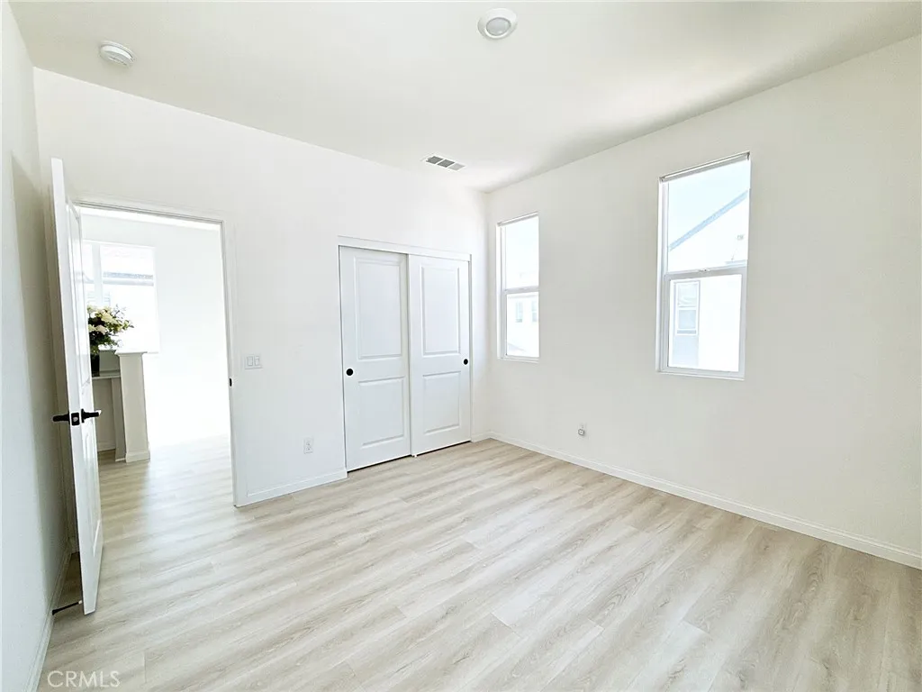 https://cdn.realtyfeed.com/cdn/127/306484593/0eaf82a276bab81b2187eaf2bbdc64bd.webp