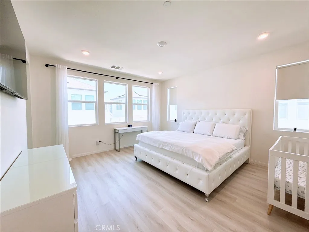 https://cdn.realtyfeed.com/cdn/127/306484593/47c0418057483d12ce59fec64a50d3ae.webp