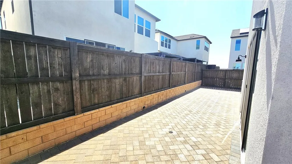 https://cdn.realtyfeed.com/cdn/127/306484593/5cb56bdc4526f4645ea96fc9dc899ad9.webp