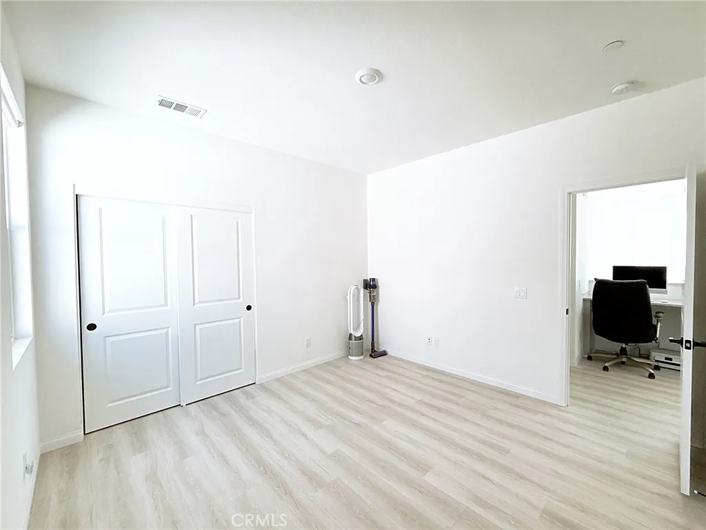 https://cdn.realtyfeed.com/cdn/127/306484593/6e73555c5f3a4d4040d710fd9de41e07.webp