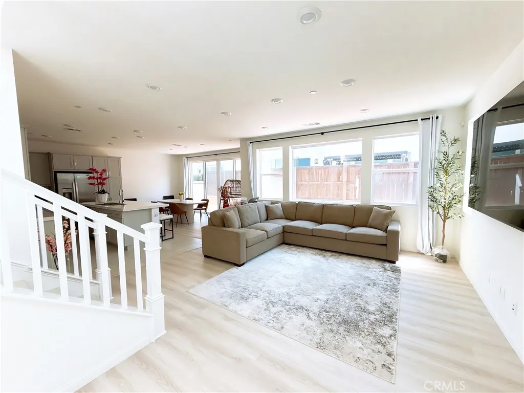 https://cdn.realtyfeed.com/cdn/127/306484593/a5593c7438b34c05cdafc9ebdf7bce6c.webp