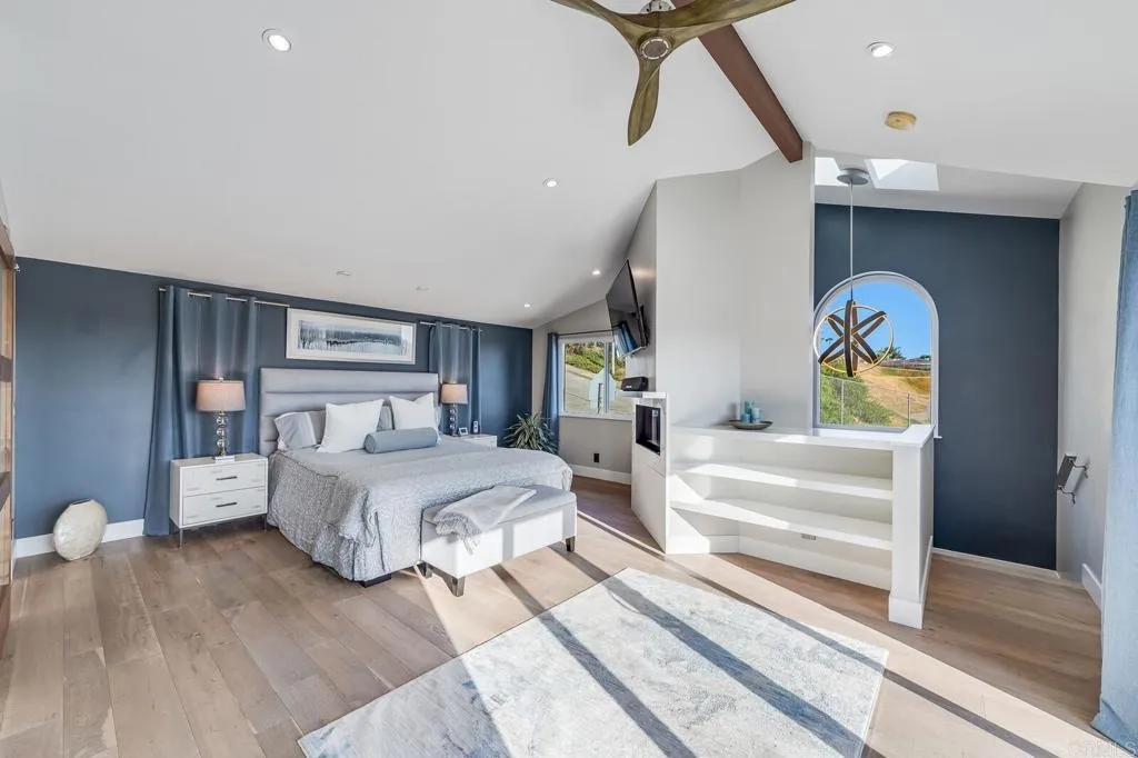 https://cdn.realtyfeed.com/cdn/127/306484623/77d53310be9a198a15ab9af8052fd8b5.webp