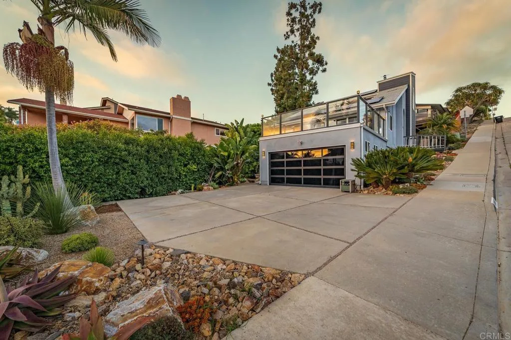 https://cdn.realtyfeed.com/cdn/127/306484623/b76145821718c5ba321bdba418763ba7.webp