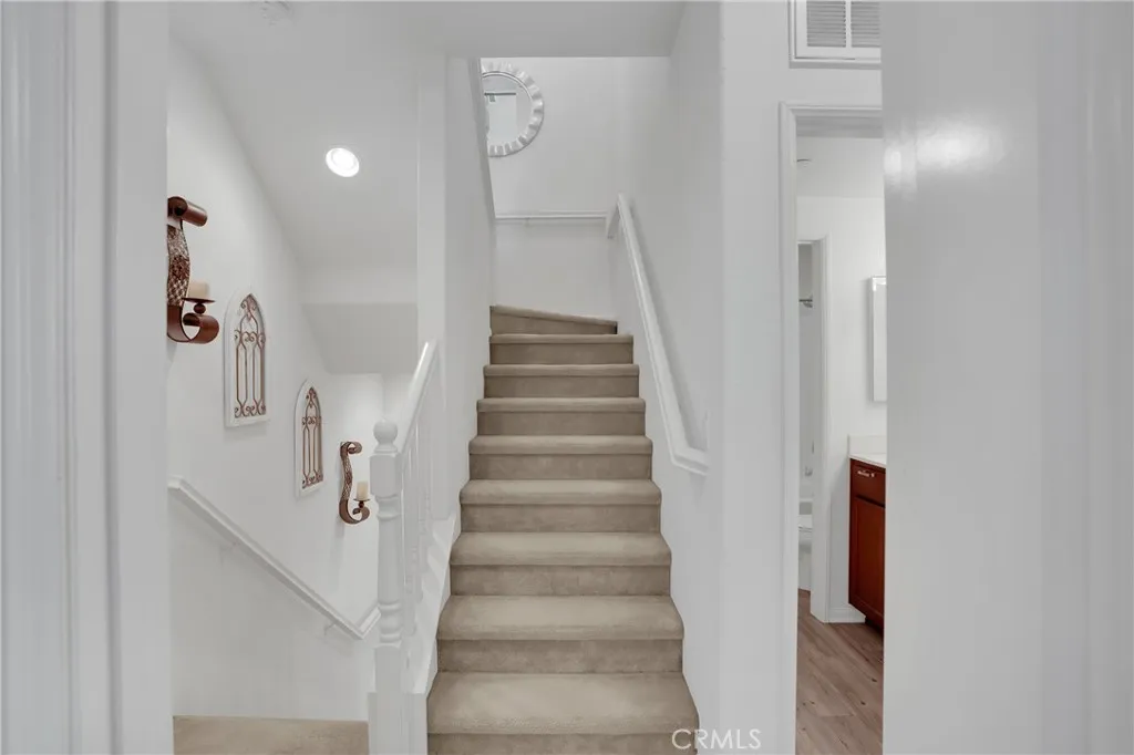 https://cdn.realtyfeed.com/cdn/127/306484624/8bcbcdf88a1dab785d15807351993e19.webp