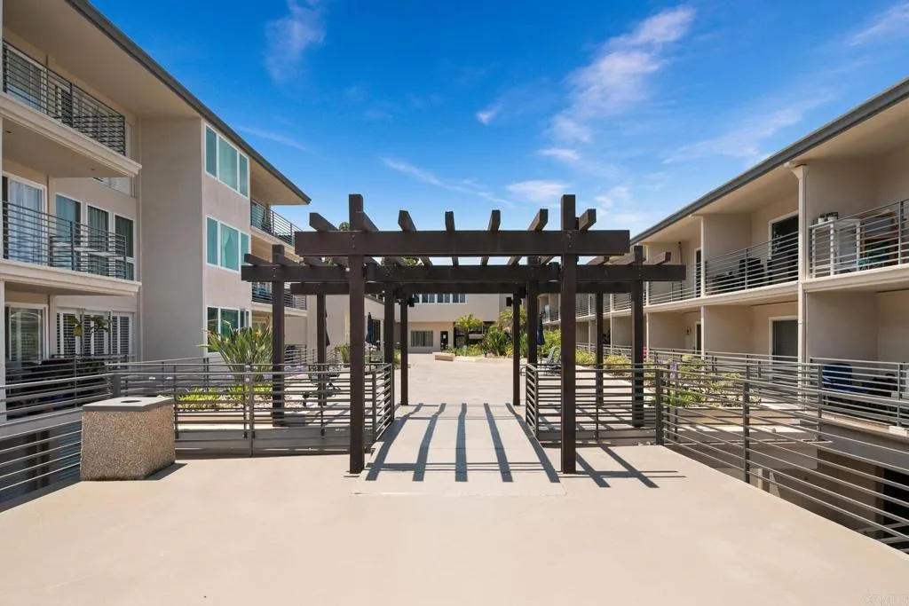 https://cdn.realtyfeed.com/cdn/127/306484650/452bfc3e6c621e7d8b3a69191b107908.webp