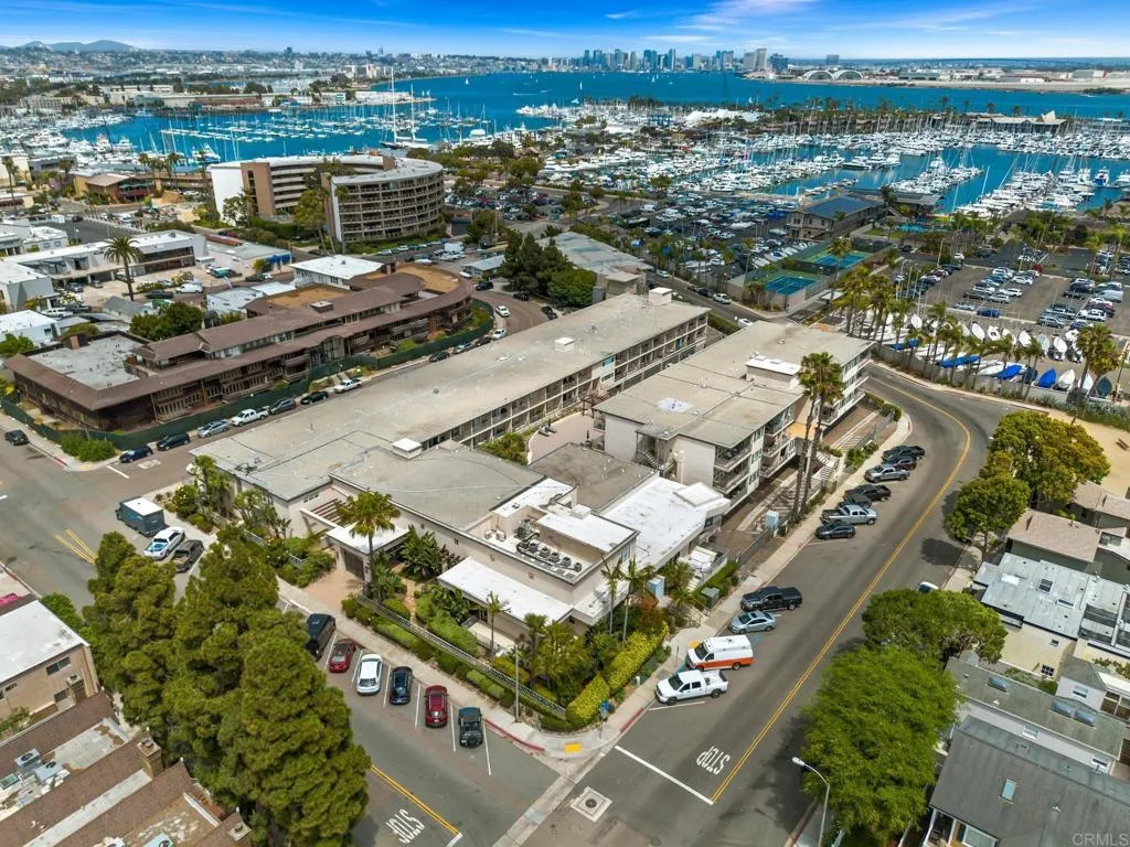 https://cdn.realtyfeed.com/cdn/127/306484650/6e707e904acfca511818c93b62c45e25.webp