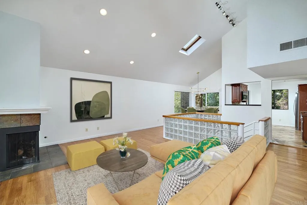 https://cdn.realtyfeed.com/cdn/127/306484676/8f0de09237600117978dc69b4ca6dfe4.webp