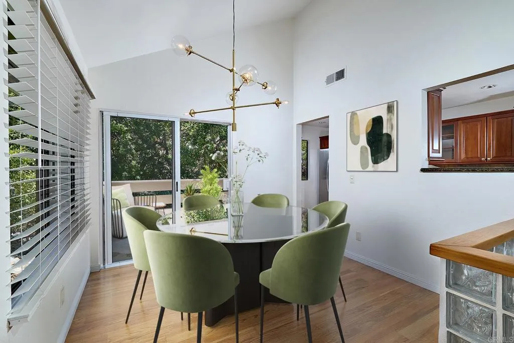 https://cdn.realtyfeed.com/cdn/127/306484676/e20bc9565f59f94c61aaf162210cb8ac.webp
