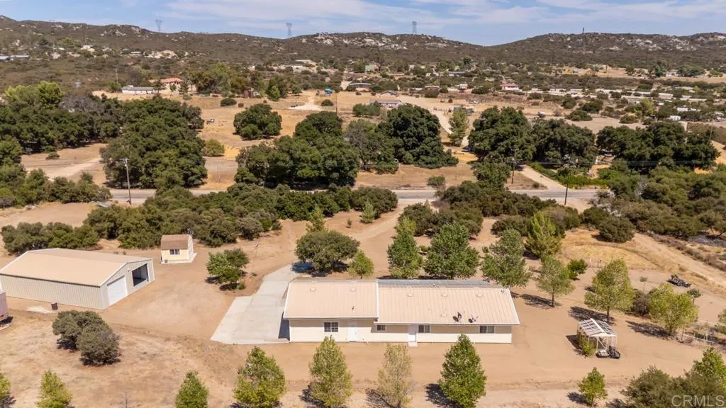 https://cdn.realtyfeed.com/cdn/127/306484741/1e0b1dfc3f44e65bbbb77abe41ccb1b2.webp