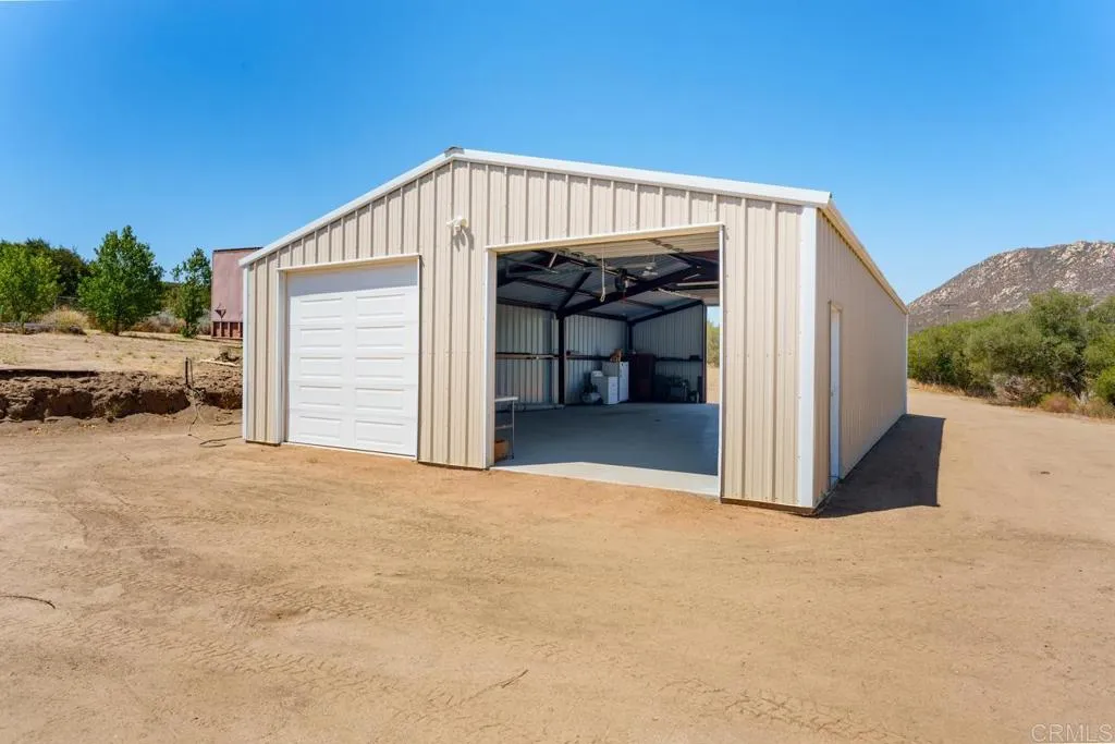 https://cdn.realtyfeed.com/cdn/127/306484741/9d8d46aa490f456ee10c0e8cc06cbfc3.webp