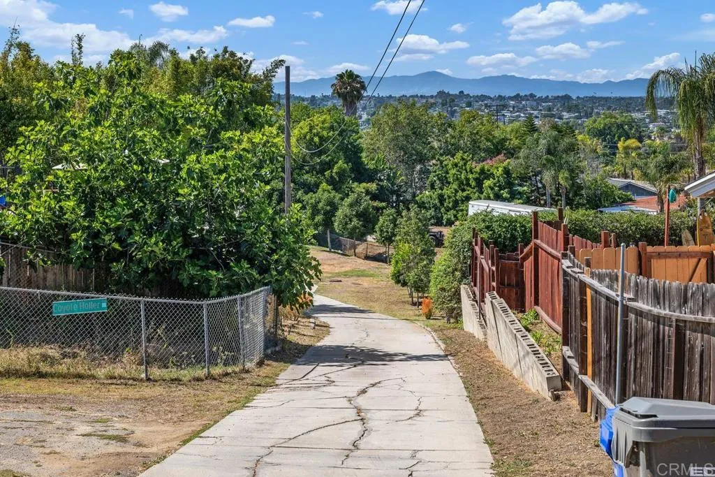 https://cdn.realtyfeed.com/cdn/127/306484980/bc44a3c462460152d66a8b07516a93d0.webp