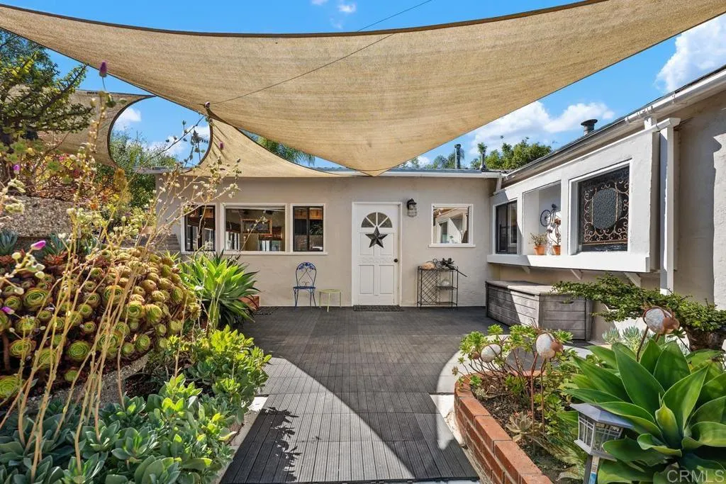 https://cdn.realtyfeed.com/cdn/127/306484980/c71dd2e5f1e2dd74cf09b1f7d9eec981.webp