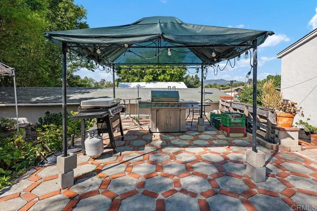https://cdn.realtyfeed.com/cdn/127/306484980/fa5ce96b48bd05450f2d1cdce2494574.webp