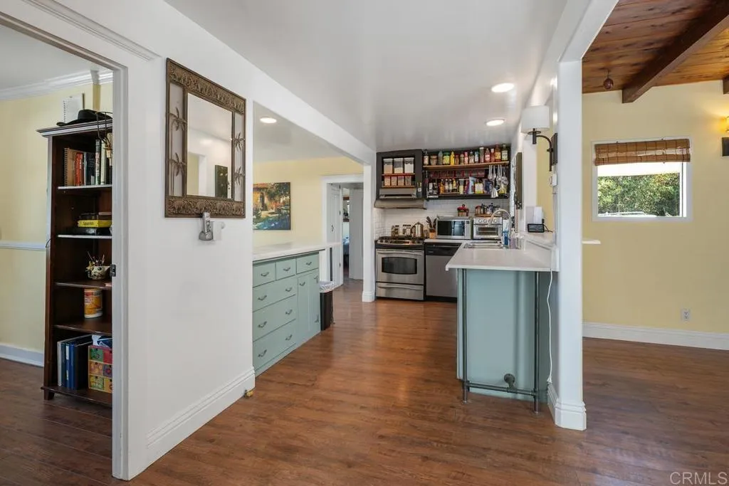https://cdn.realtyfeed.com/cdn/127/306484980/fce15528d870bcca22438fbb3aa80bc0.webp