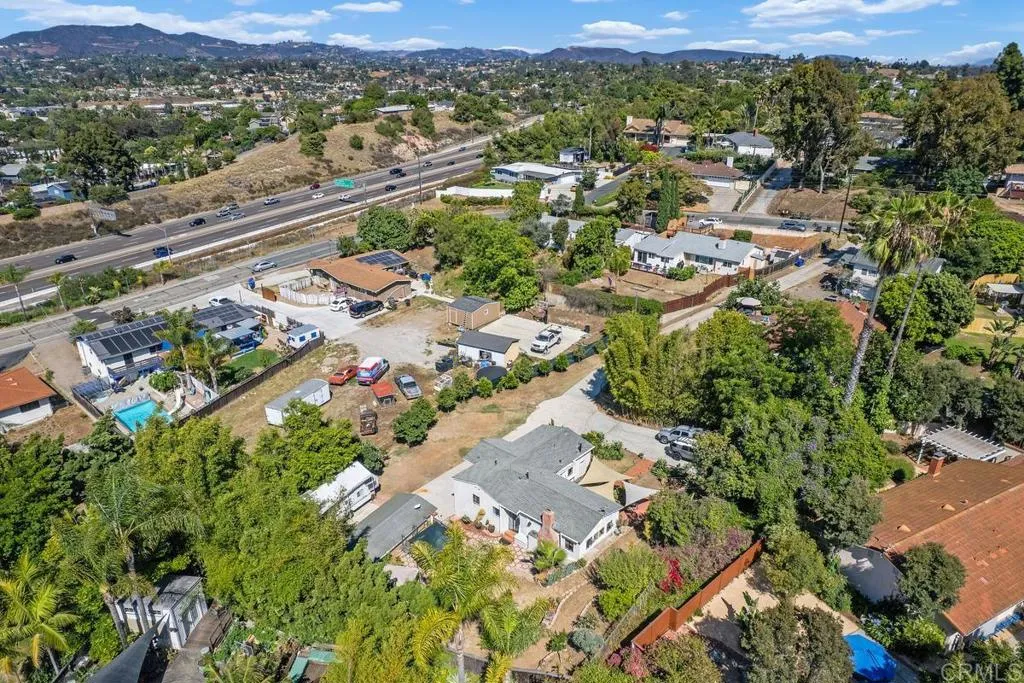https://cdn.realtyfeed.com/cdn/127/306484980/ffb89873a6b114e06f0e78ead5ab3684.webp