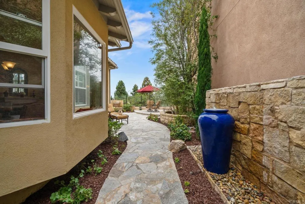 https://cdn.realtyfeed.com/cdn/127/306485061/68a4c623726681c79c2b91466de40409.webp