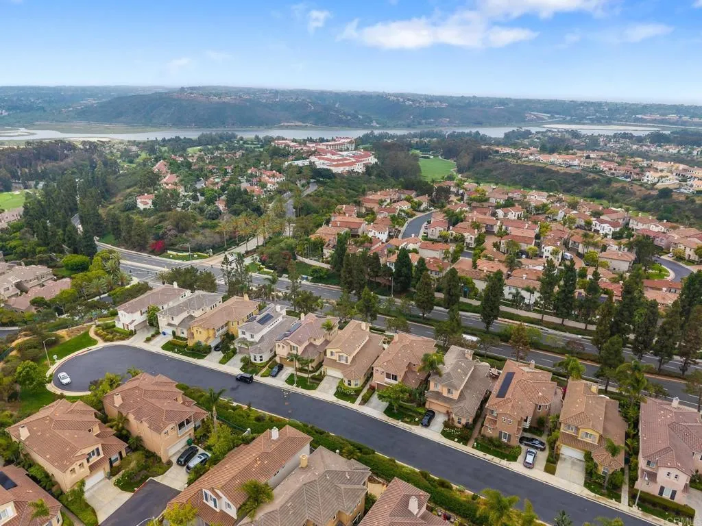 https://cdn.realtyfeed.com/cdn/127/306485061/ba0b4c50912f1fc210b951d29eec20c5.webp