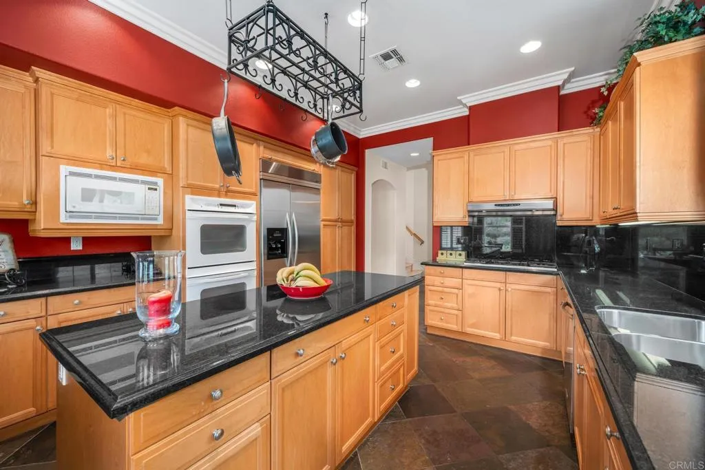 https://cdn.realtyfeed.com/cdn/127/306485061/bc5b469b61f822d61b9e991f595844de.webp