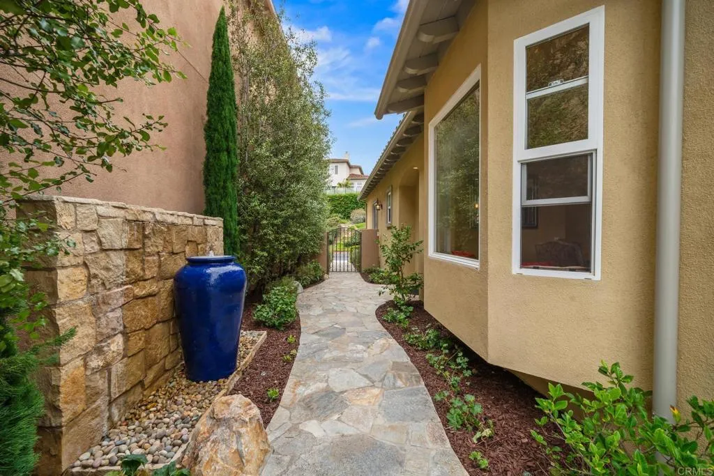 https://cdn.realtyfeed.com/cdn/127/306485061/cfc00f6e909bd7158fcecf8765e350ea.webp