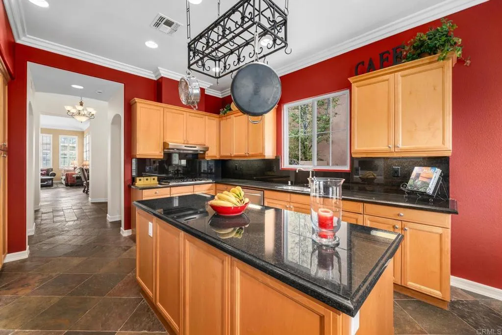https://cdn.realtyfeed.com/cdn/127/306485061/f1003ac5bc64d9f406908c881b027dd6.webp