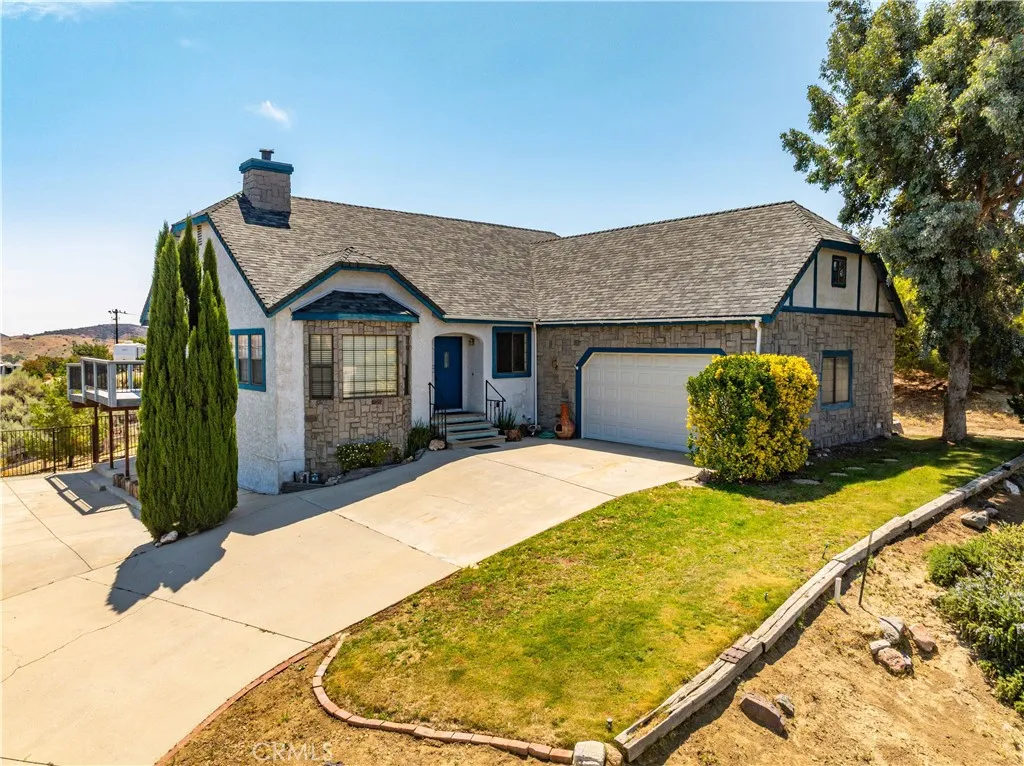 14747 Flintstone Drive, Lake Elizabeth, CA 93532