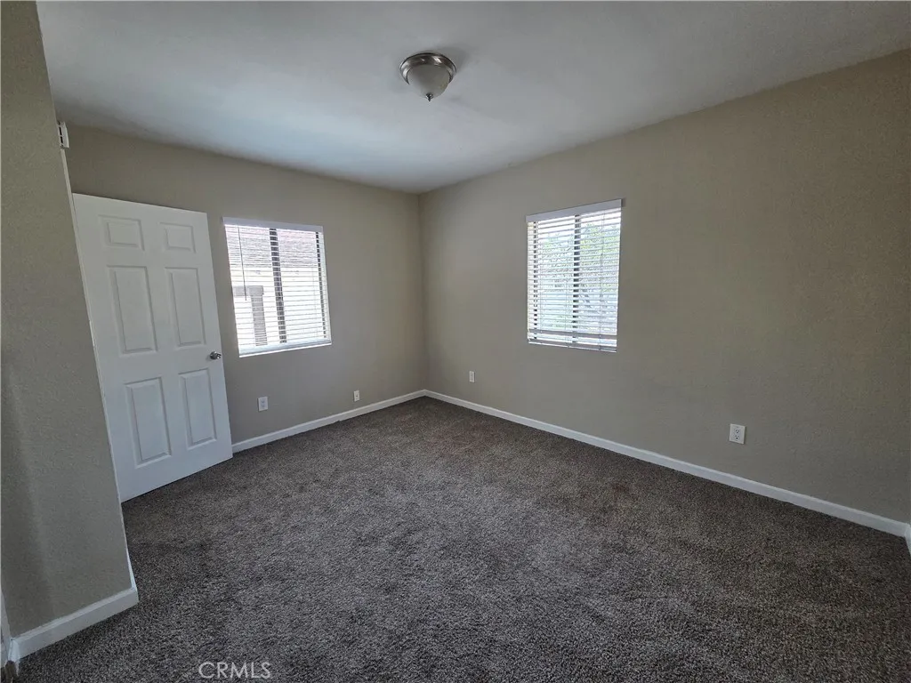 https://cdn.realtyfeed.com/cdn/127/306485153/0d7e4a6f8ef55fe28f8532e3f9154595.webp