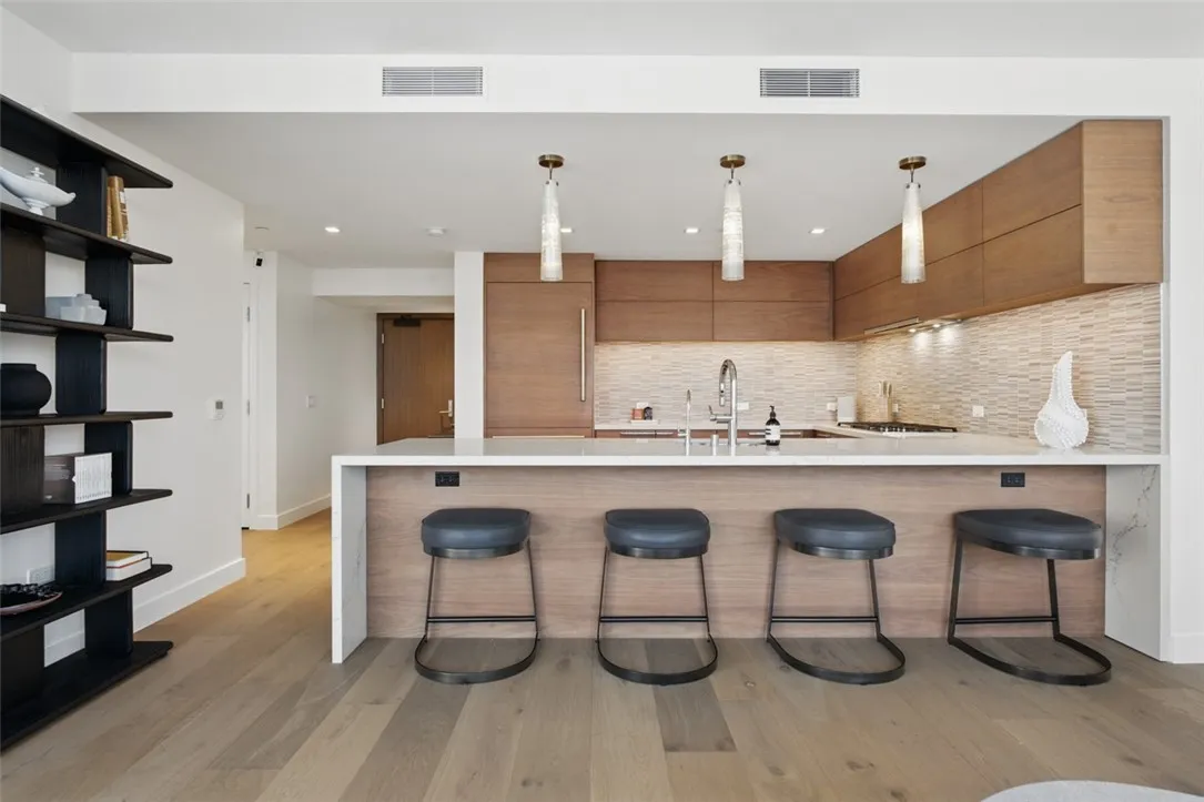 Photo #5: NP25151125 Listing 