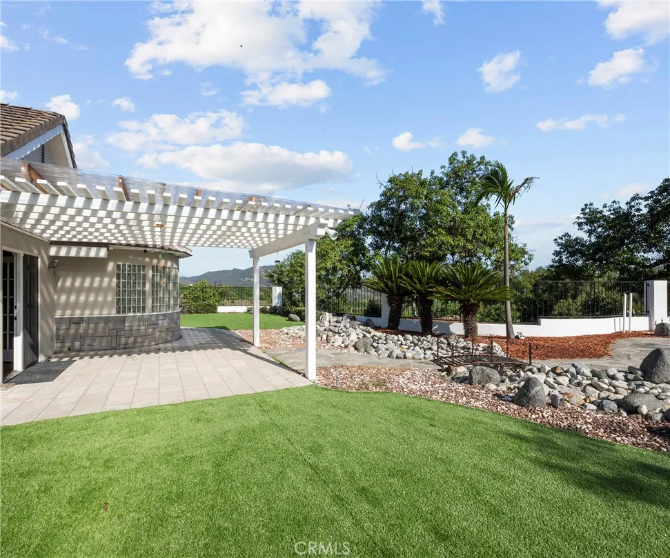 https://cdn.realtyfeed.com/cdn/127/306485191/2d7e9701c29848d29d9030b26d5e8c15.webp