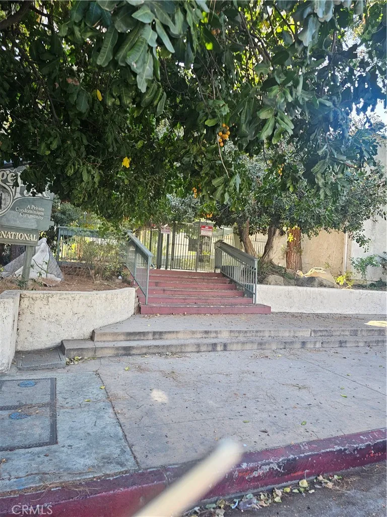 Canoga Park, CA 91304