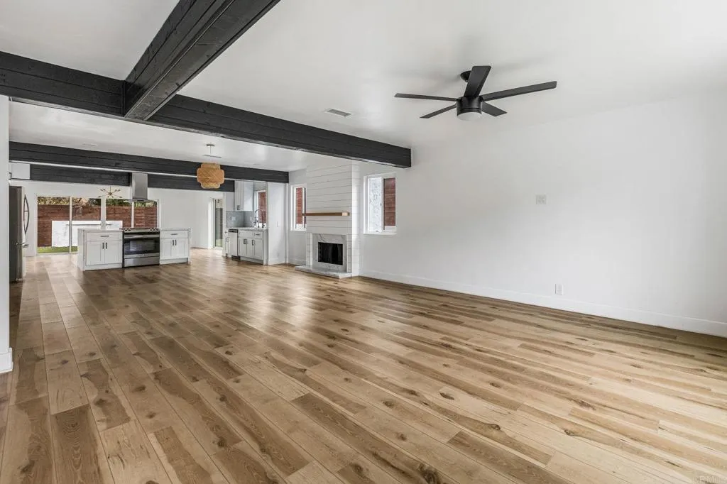 https://cdn.realtyfeed.com/cdn/127/306485372/54cad32a5fe1db0bdc6aad3c33260535.webp