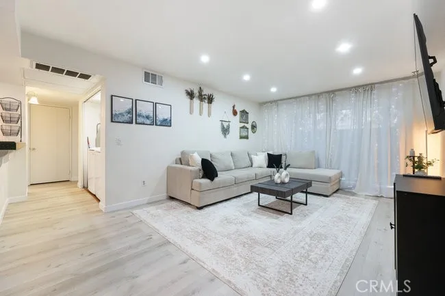 https://cdn.realtyfeed.com/cdn/127/306485424/fe3b25f3d54de8b1a3c1e6e935939cdf.webp